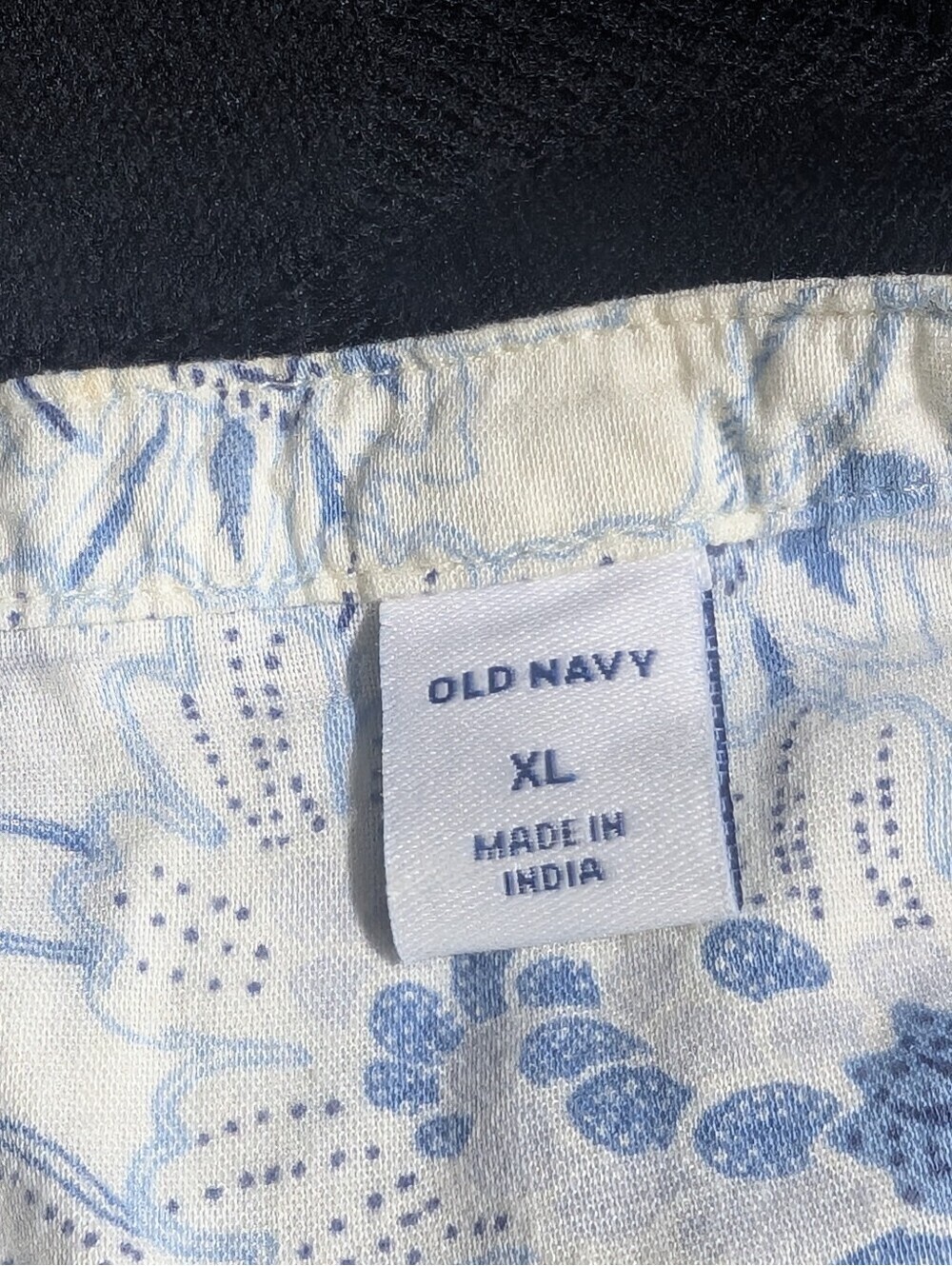 Old Navy Blue White Floral Boho Blouse XL Cotton Rayon Top - Picture 7 of 8